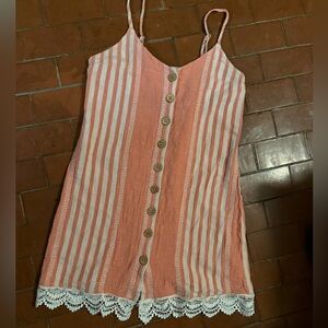 Super cute coral cotton dress w adjustable straps and buttons down  rip curl